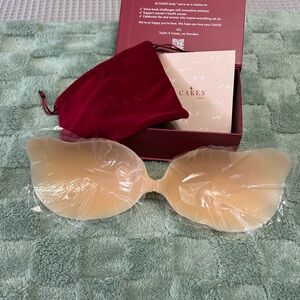 CAKES Nude Adhesive Strapless Silicone Bra - Stick-On Invisible Support